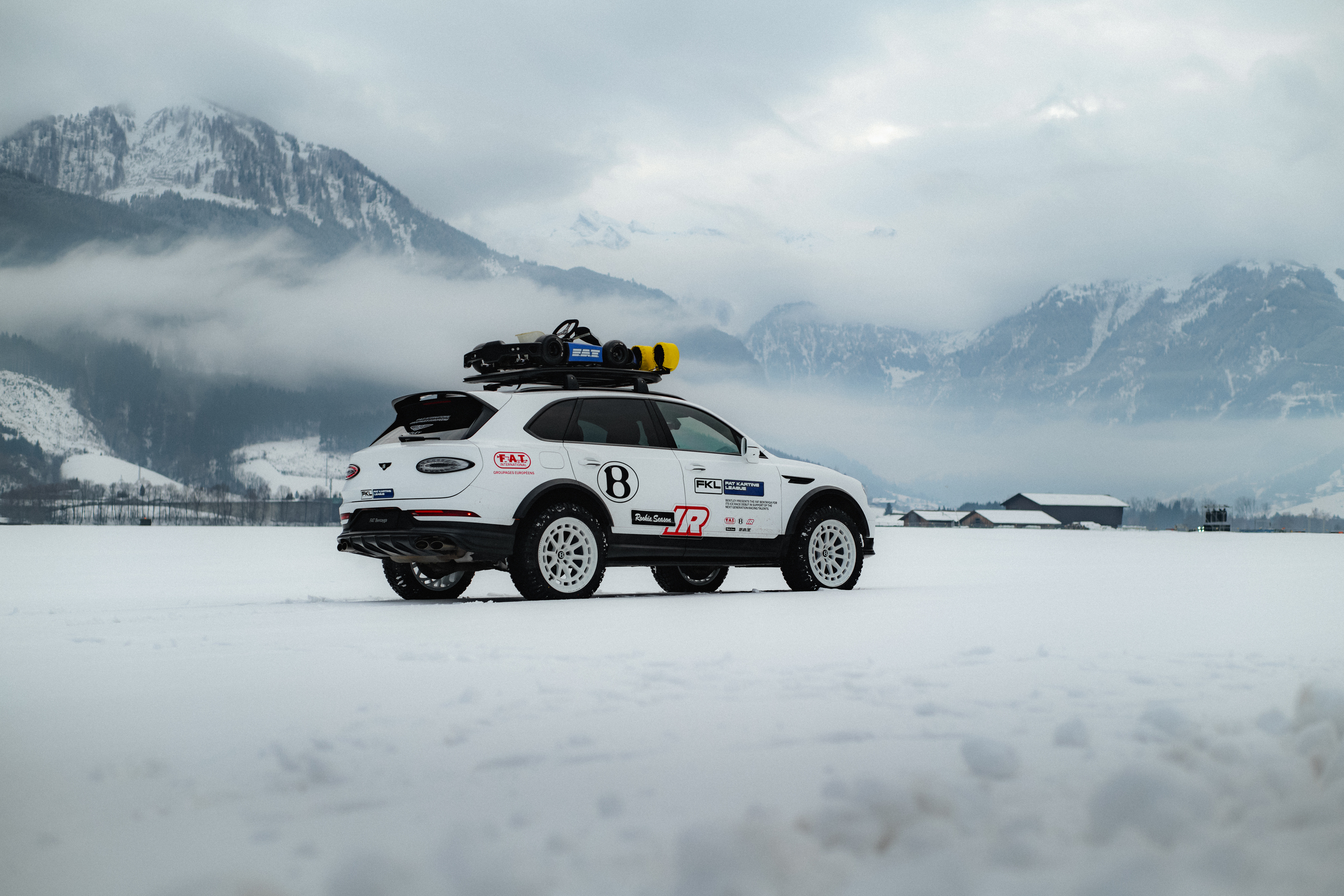 Bentley brand introduced Bentayga for heavy off-road use