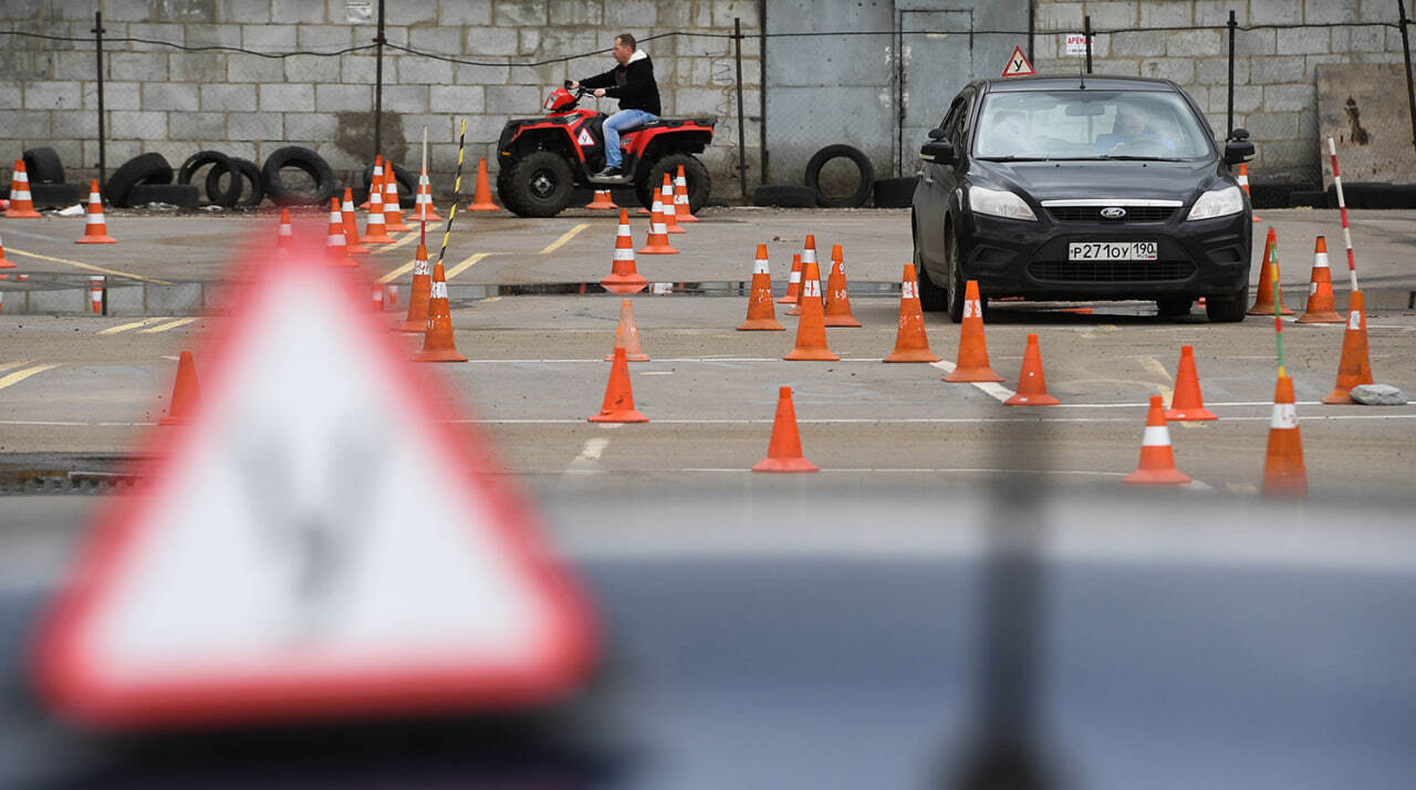 RIA Novosti: driver candidates will be able to study theory remotely