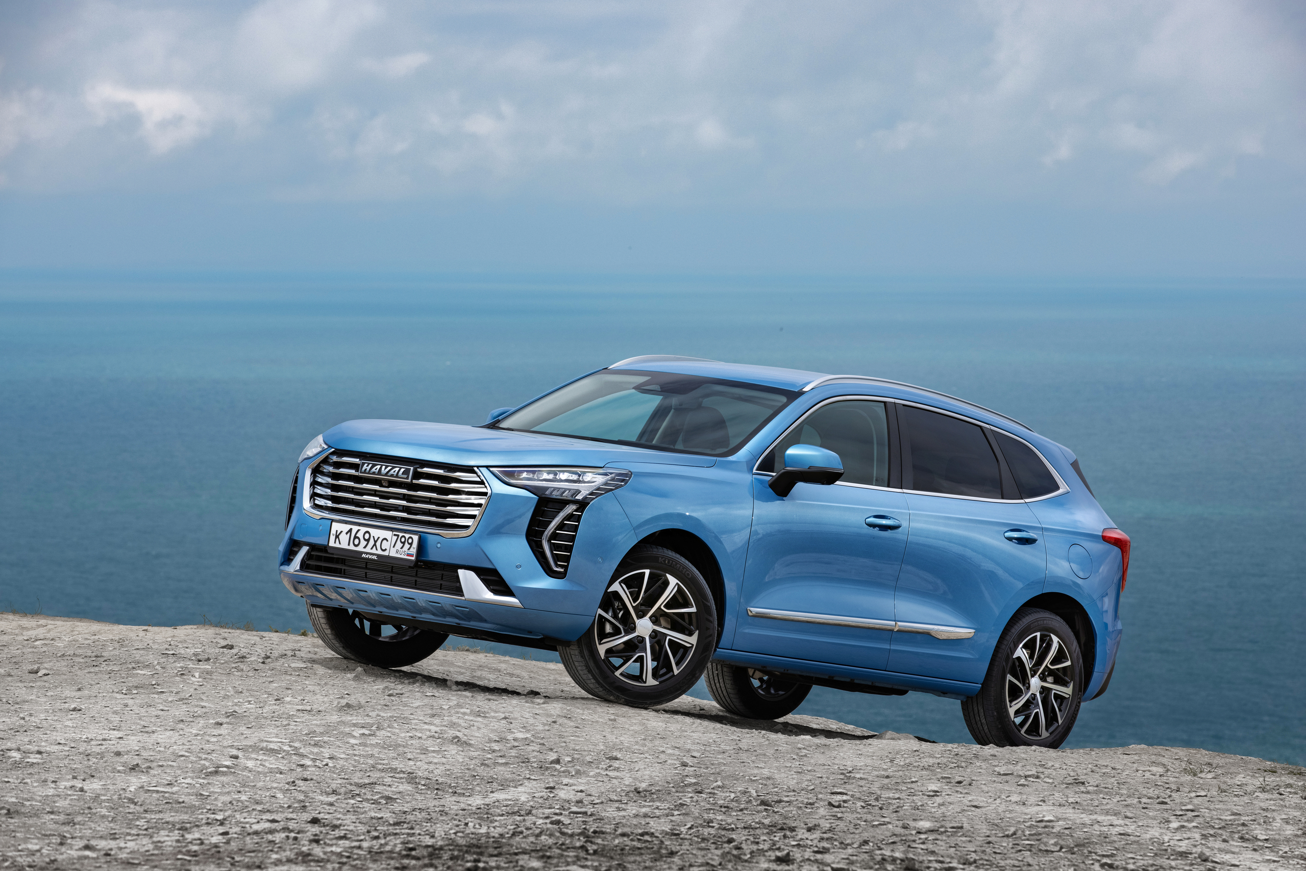 Revenues of auto companies have decreased on the Russian market