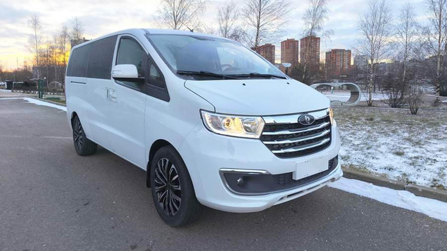 Sollers has opened pre-orders for the seven-seater SF1 minivan at a price starting from 2.25 million rubles