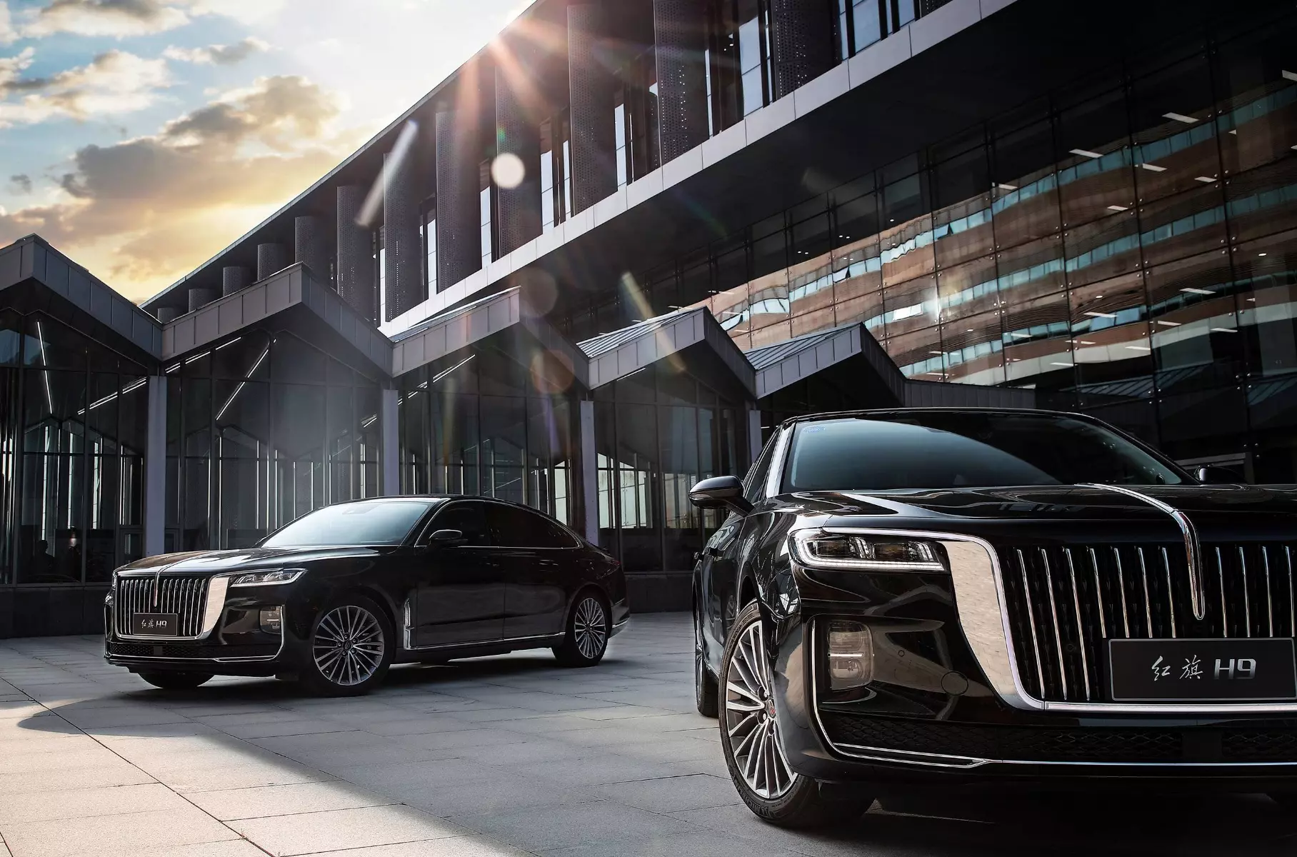 The flagship Hongqi H9 sedan has risen in price by a million rubles in Russia