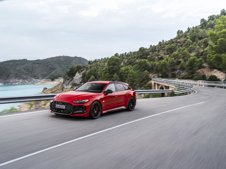 Audi made the RS5 the world's first serial model with electromechanical traction distribution
