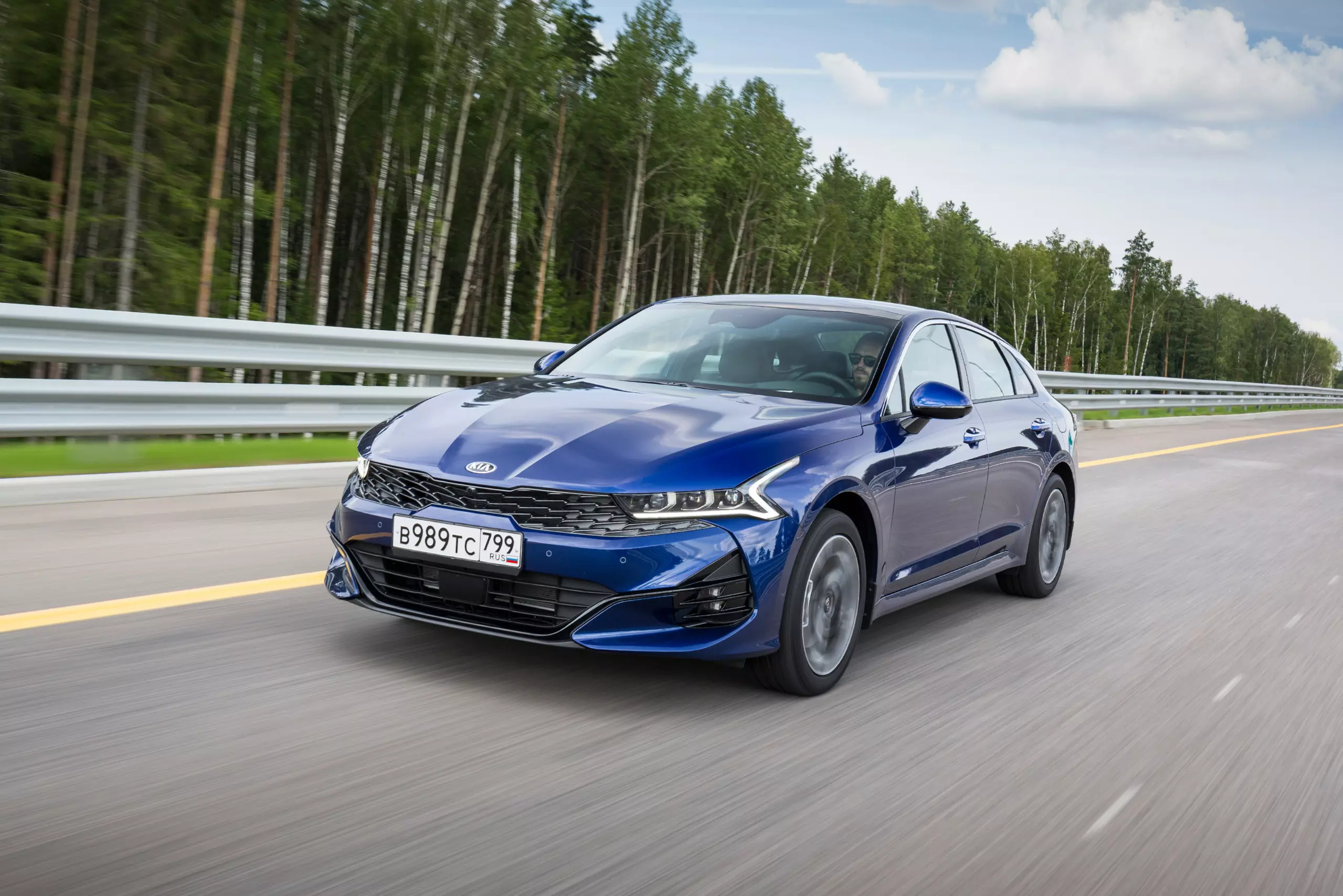 “Behind the Wheel” named 10 weak points of the used Kia K5 sedan