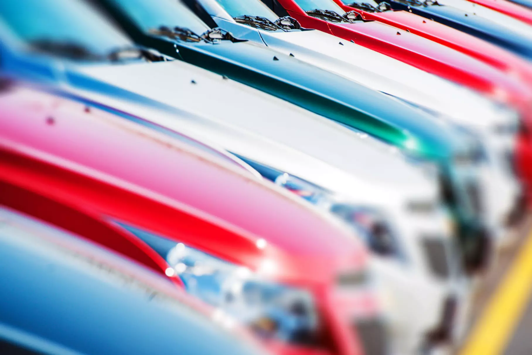 Car exports from China to Russia fell by 44%