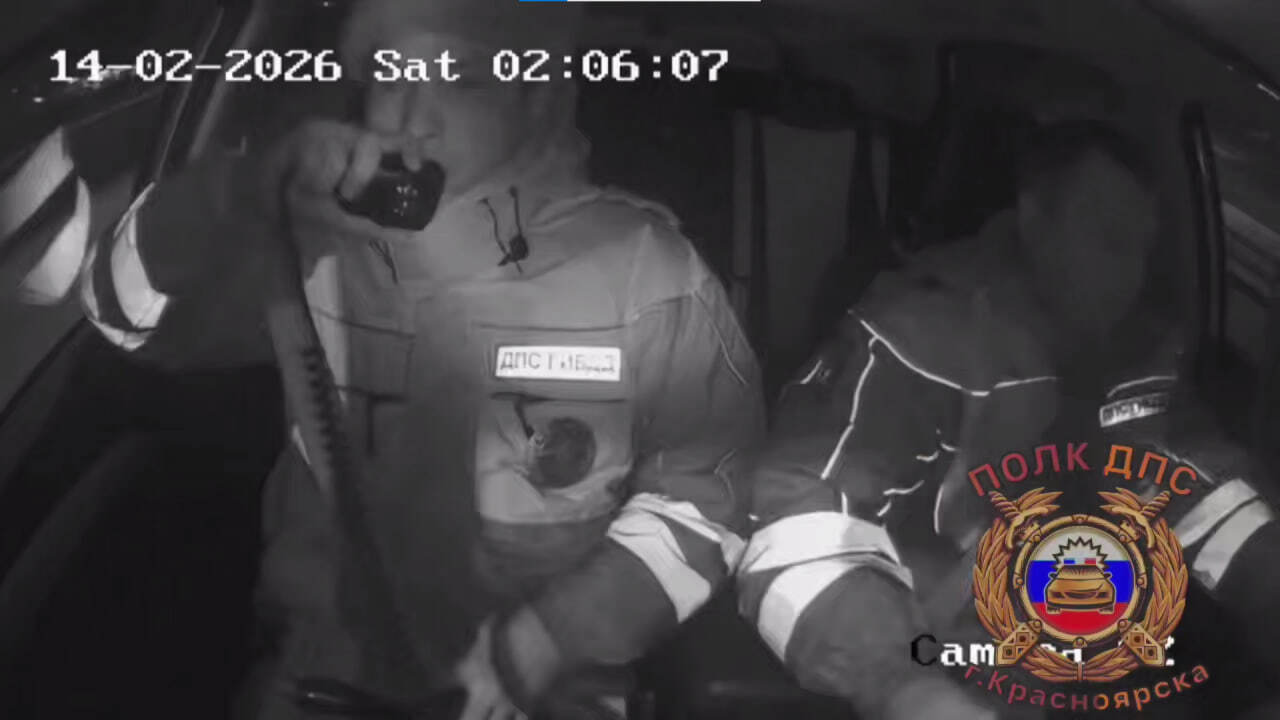 In Krasnoyarsk, a video showed how a Toyota Vista with a teenager crashed in an accident