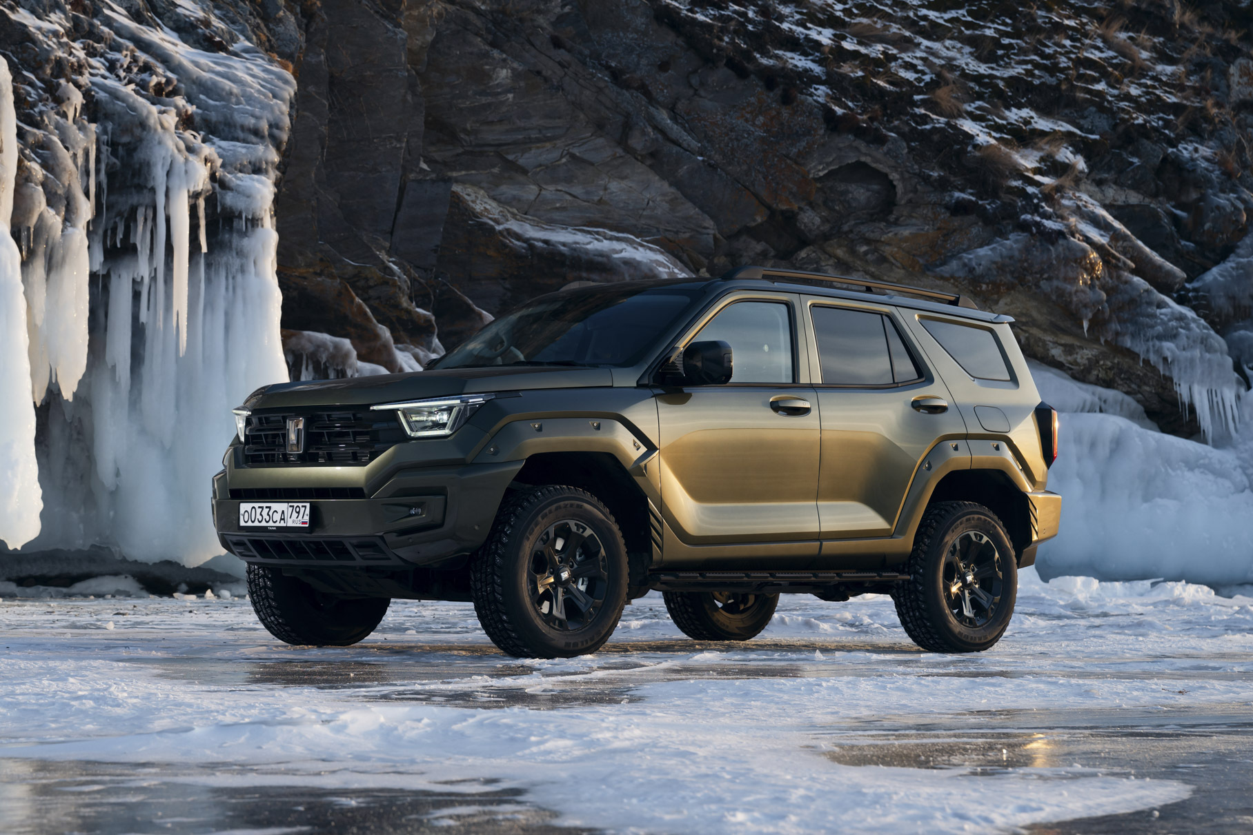 The Russian office of Tank has rewritten the price tags for models 300 and 400