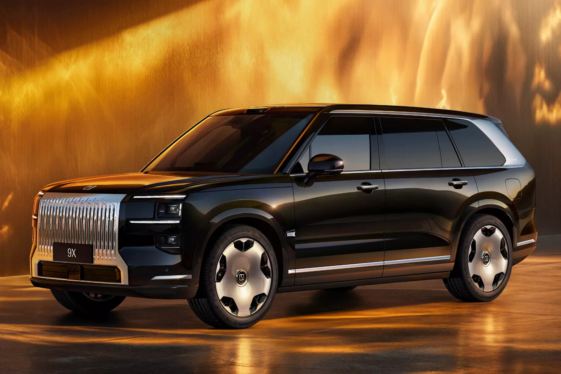 The car owner named 4 serious shortcomings of the Zeekr 9x crossover