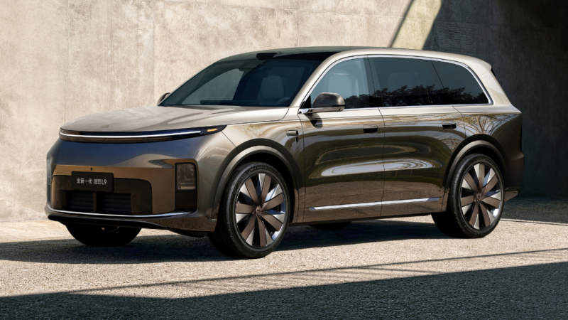 The new Li Auto L9 crossover was shown in China