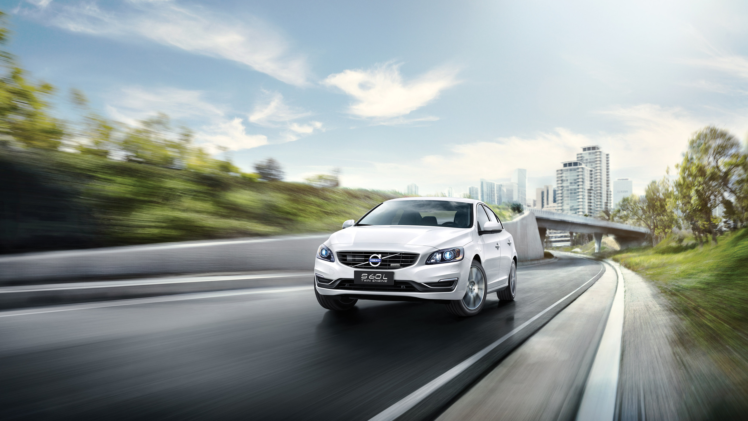 Volvo to recall S60 sedans due to locks breaking in heat