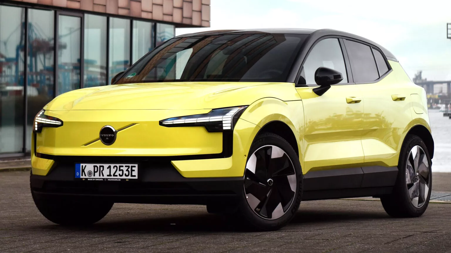 Volvo will recall 40 thousand EX30 electric vehicles due to the risk of battery fire