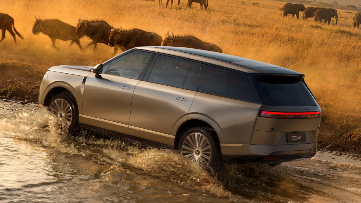 Xpeng showed photos of the new flagship crossover with Range Rover design