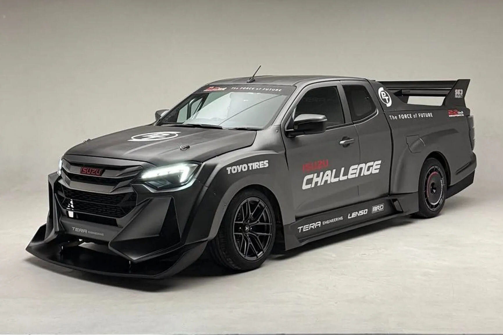 Isuzu will sell 15 D‑Max racing pickups below cost