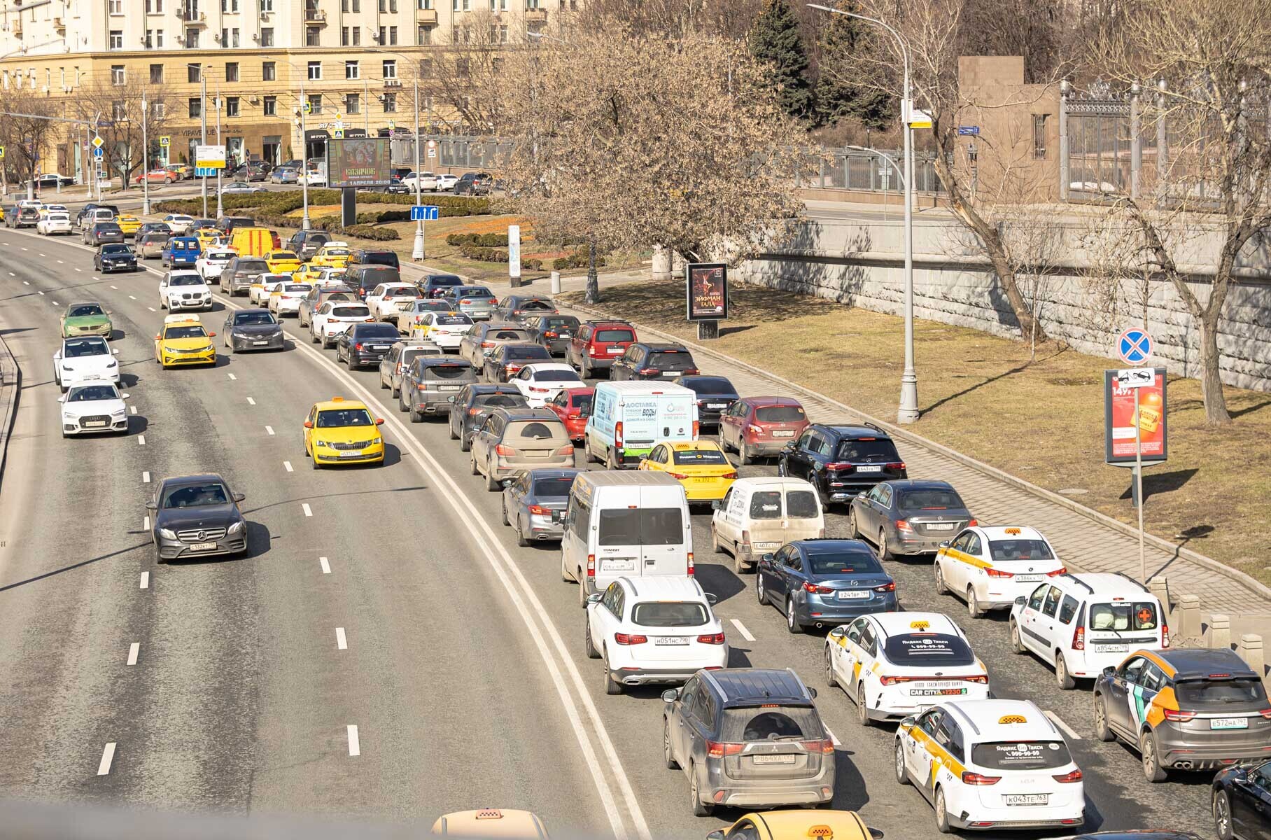 Auto expert Kolodochkin: delaying an oil change by a thousand kilometers is not critical for the engine