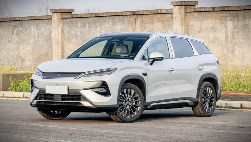 BYD introduced the Song Ultra EV with intelligent driving system