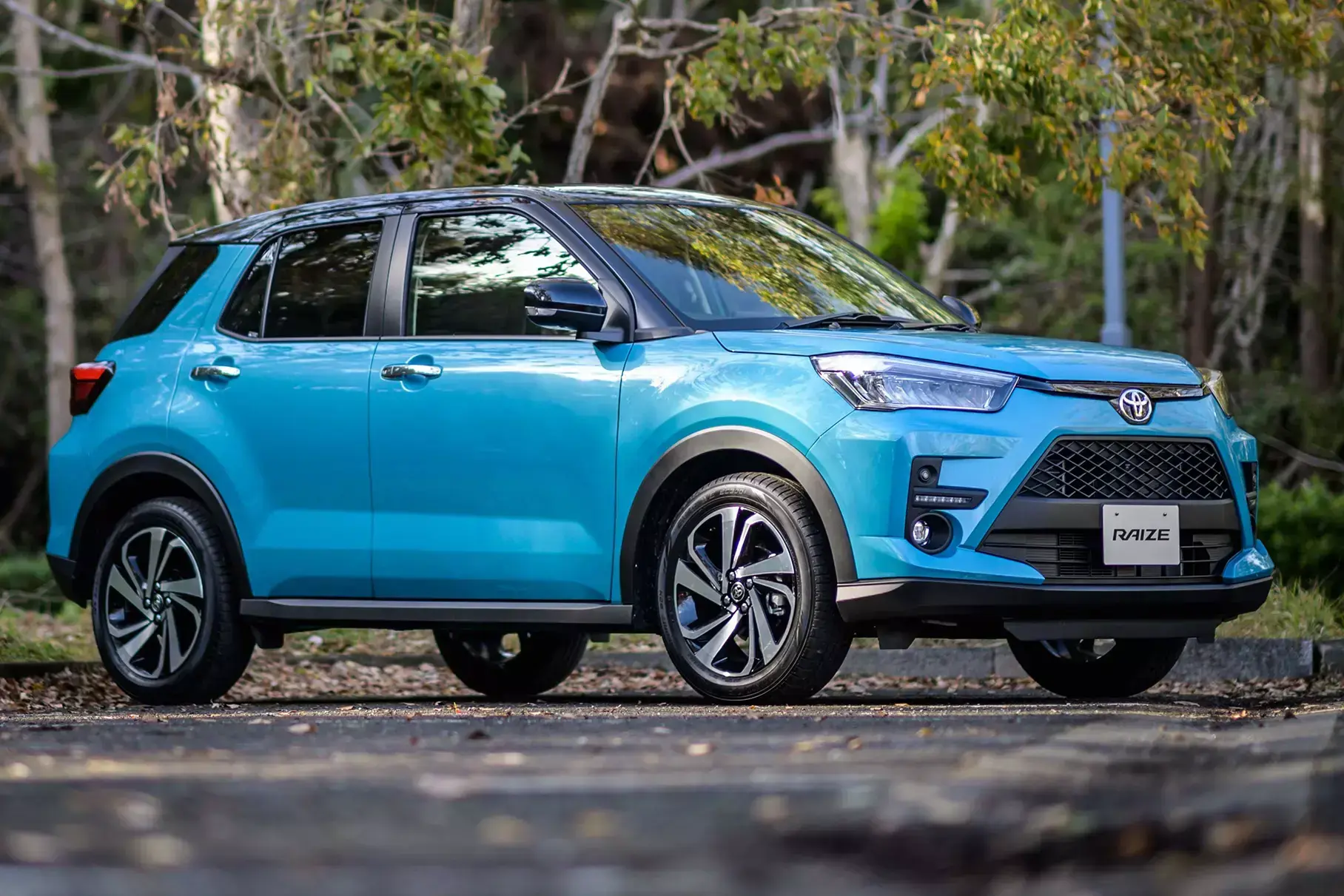 “Behind the Wheel” named 14 weak points of the Toyota Raize crossover