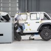 Jeep beats Wrangler's dangerous rollover tendency