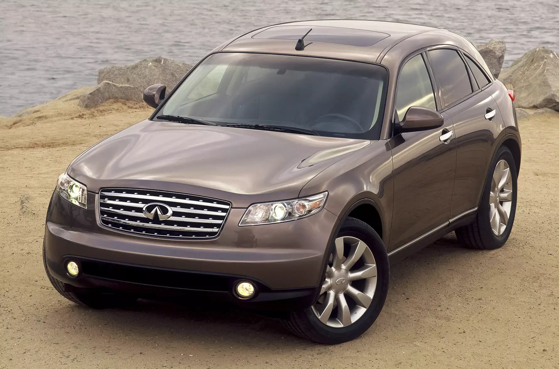 Motor magazine named 5 differences between the new Infiniti QX65 crossover