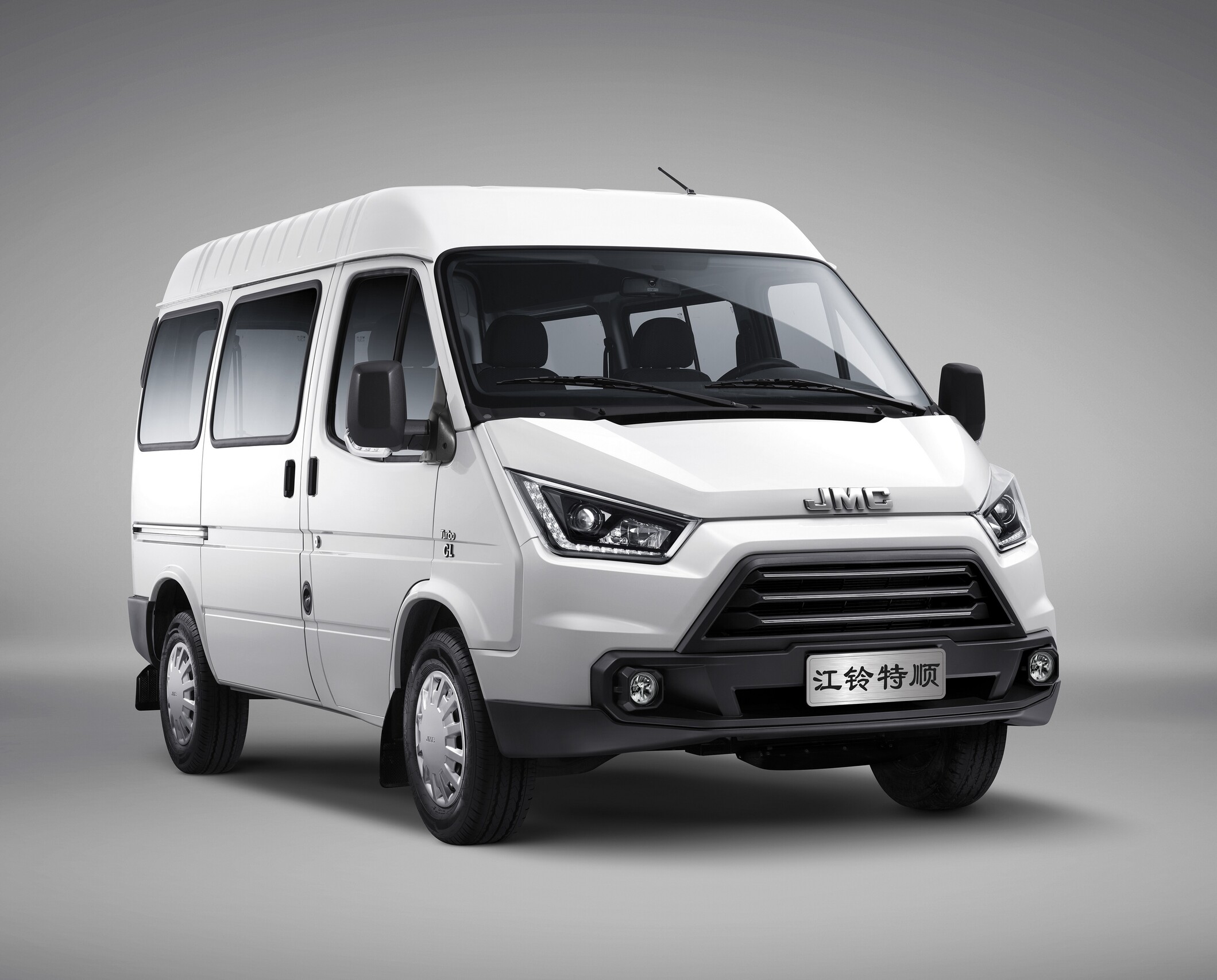 Motor named the pros and cons of the electric Ford Transit City