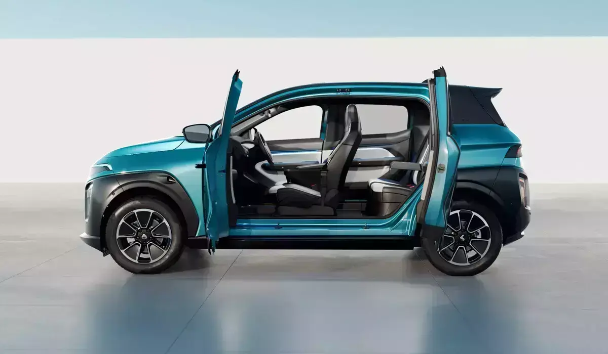 The Atom electric car will be allowed to work in taxis after the start of mass production