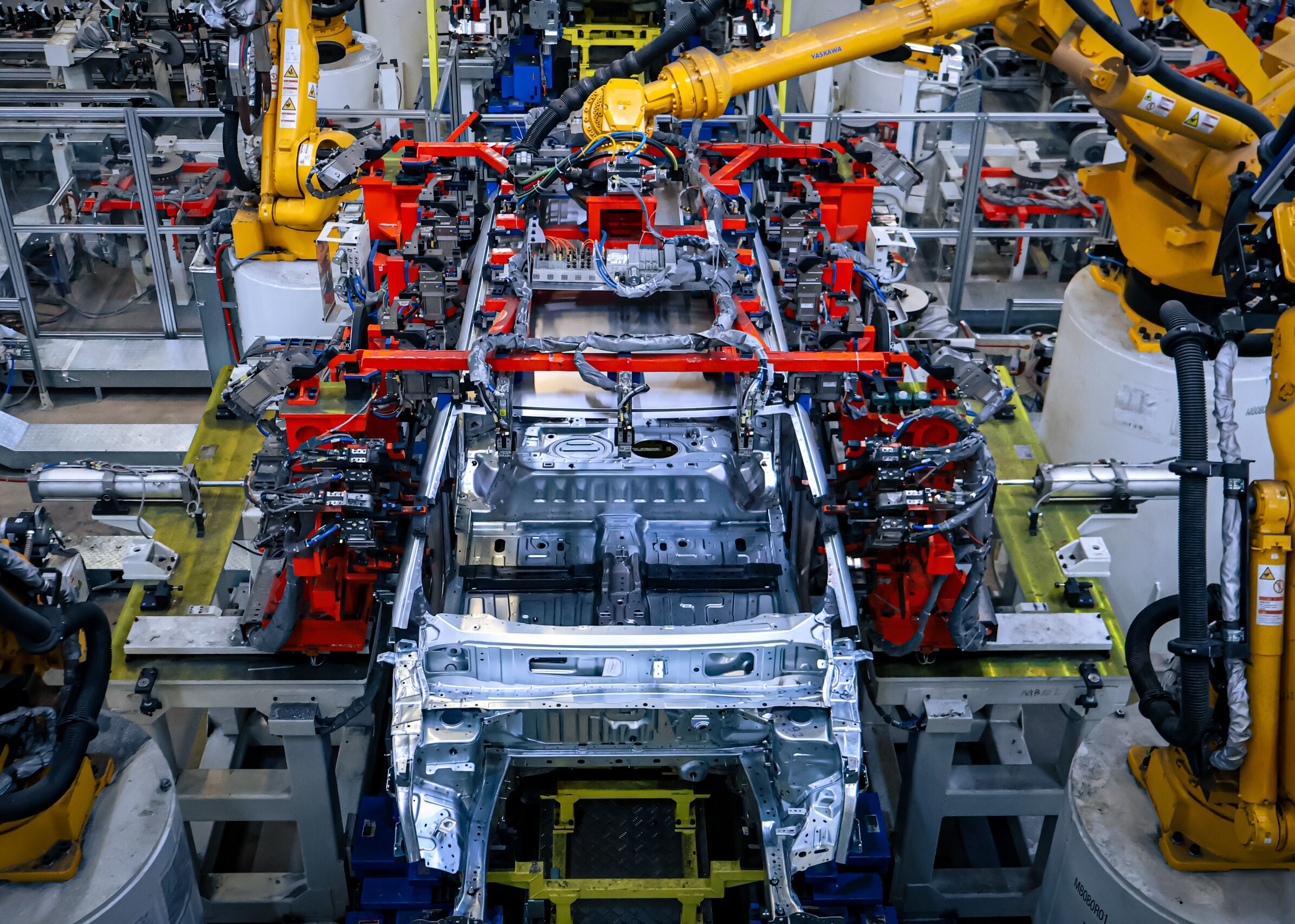 The first Jeland car body was welded at the former GM plant in St. Petersburg