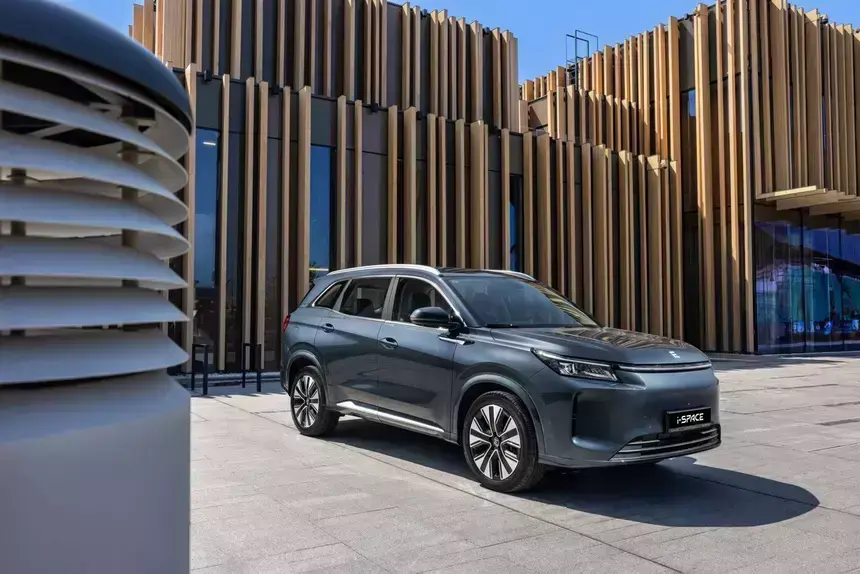 Auto expert Khlebushkin listed 7 critical disadvantages of the Evolute i-Space crossover