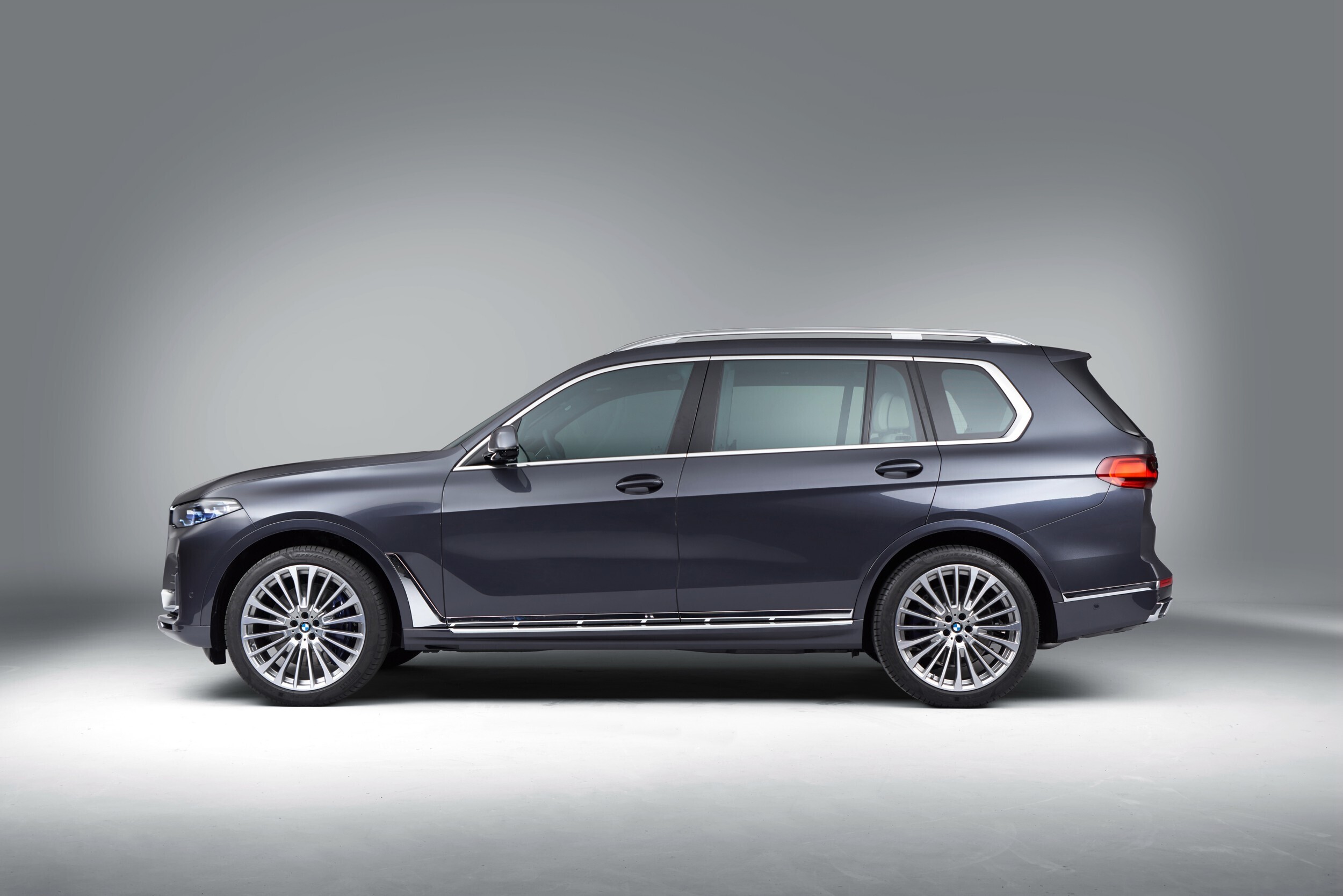 Autoreview listed the disadvantages of the new Russian-assembled BMW X7