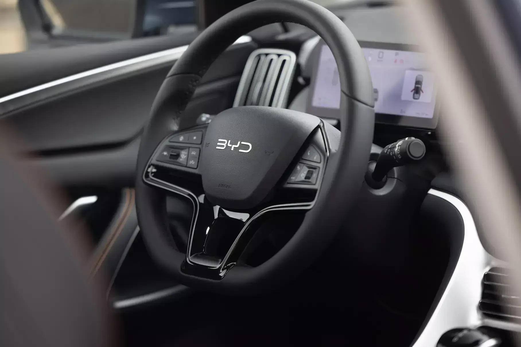 BYD sold an electric car for 206.8 million rubles at the Beijing Motor Show