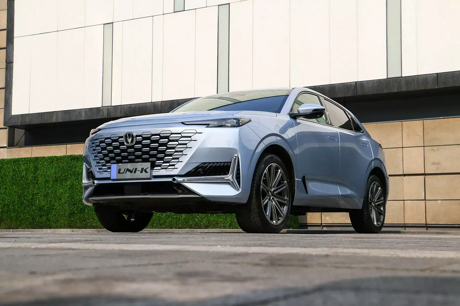 “Behind the wheel” listed the Chinese crossovers that are falling in price the fastest in the Russian Federation