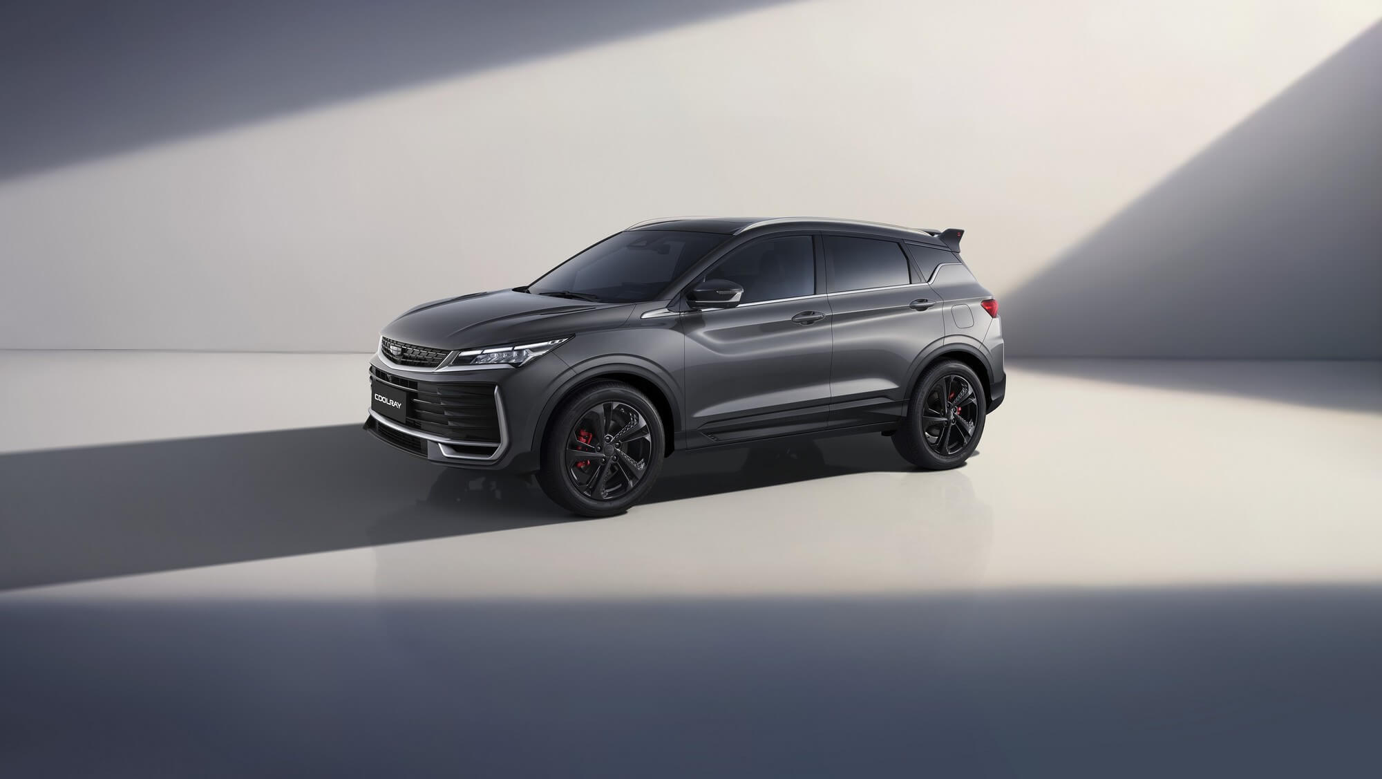 Geely introduced the Coolray crossover to the Russian market despite rumors about the departure of the brand