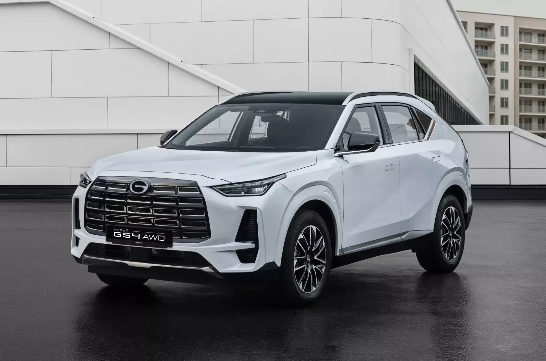 In Russia, the GAC M8 minivan and the GS4 crossover have fallen significantly in price