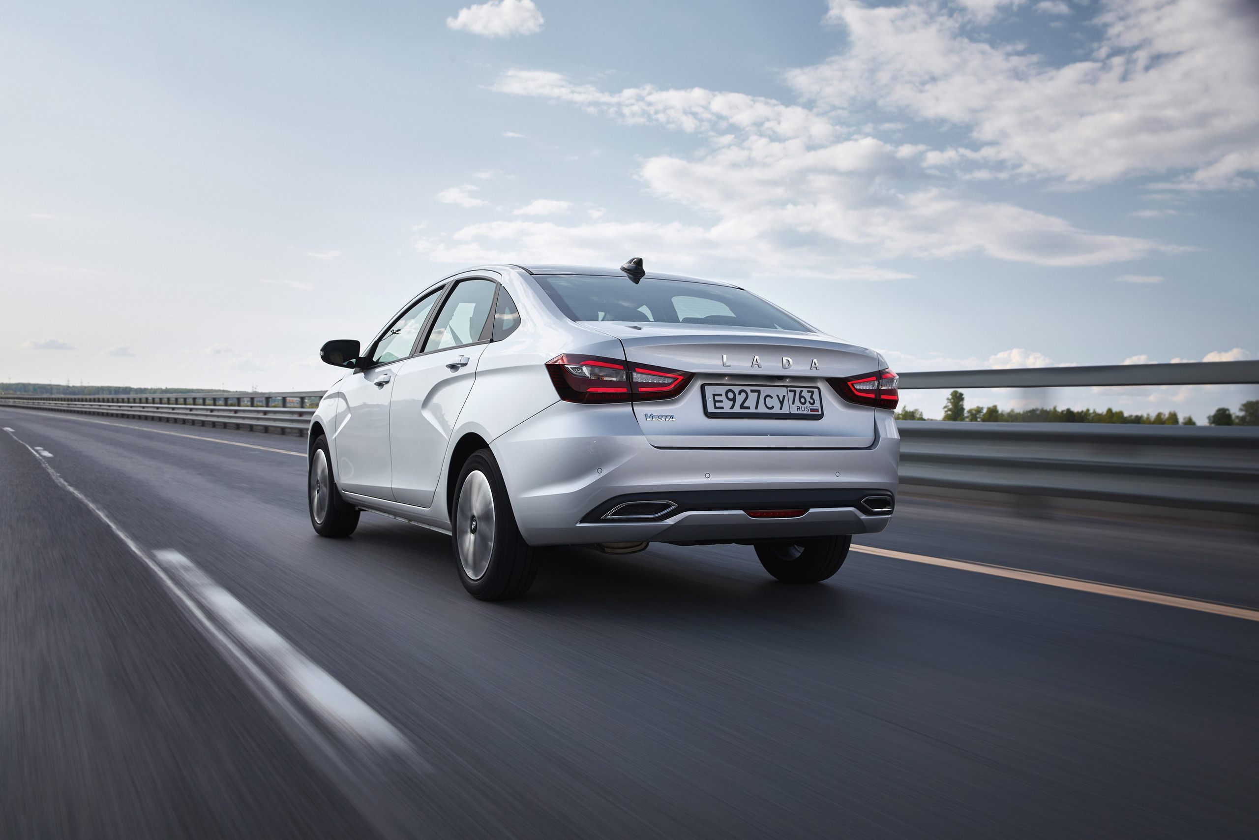 Ministry of Industry and Trade: in March, sales of new cars increased by 32%