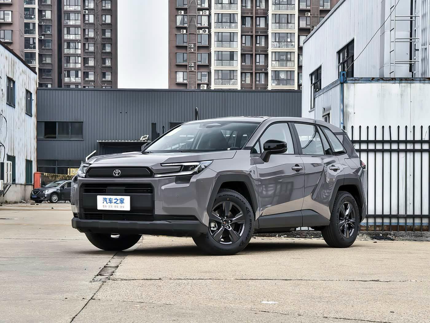Sales of 2026 Toyota RAV4 crossovers have begun in Russia