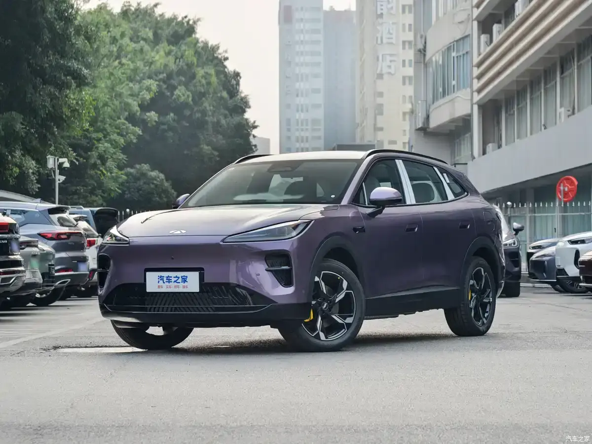 Sales of the Chery Fengyun T9L hybrid with a power reserve of 2 thousand kilometers have started in China.