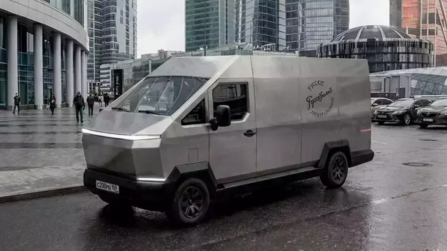 The revived Russo-Balt brand will release a short van for cramped areas
