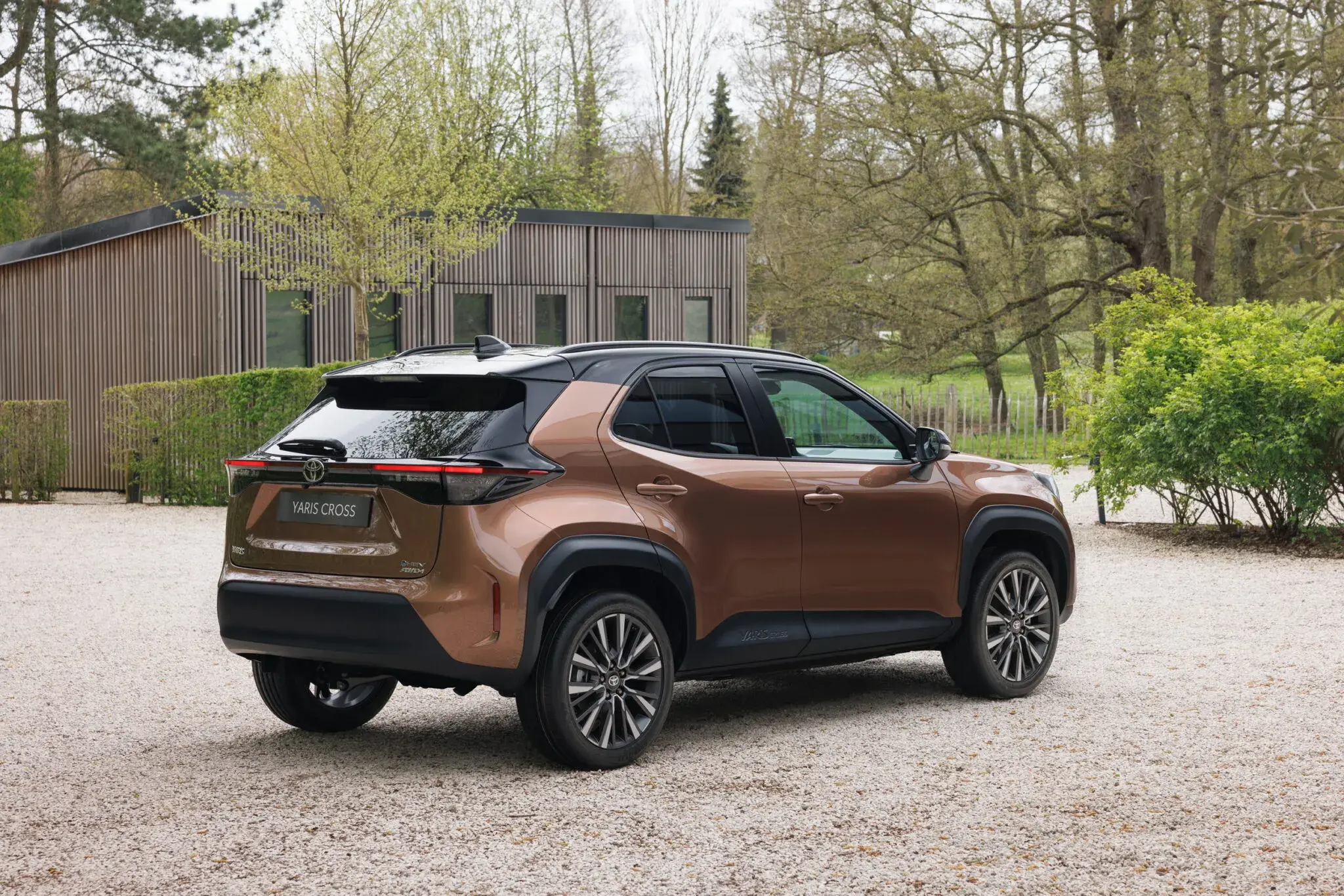 The updated Toyota Yaris Cross crossover has lost its mustache and received a honeycomb grille