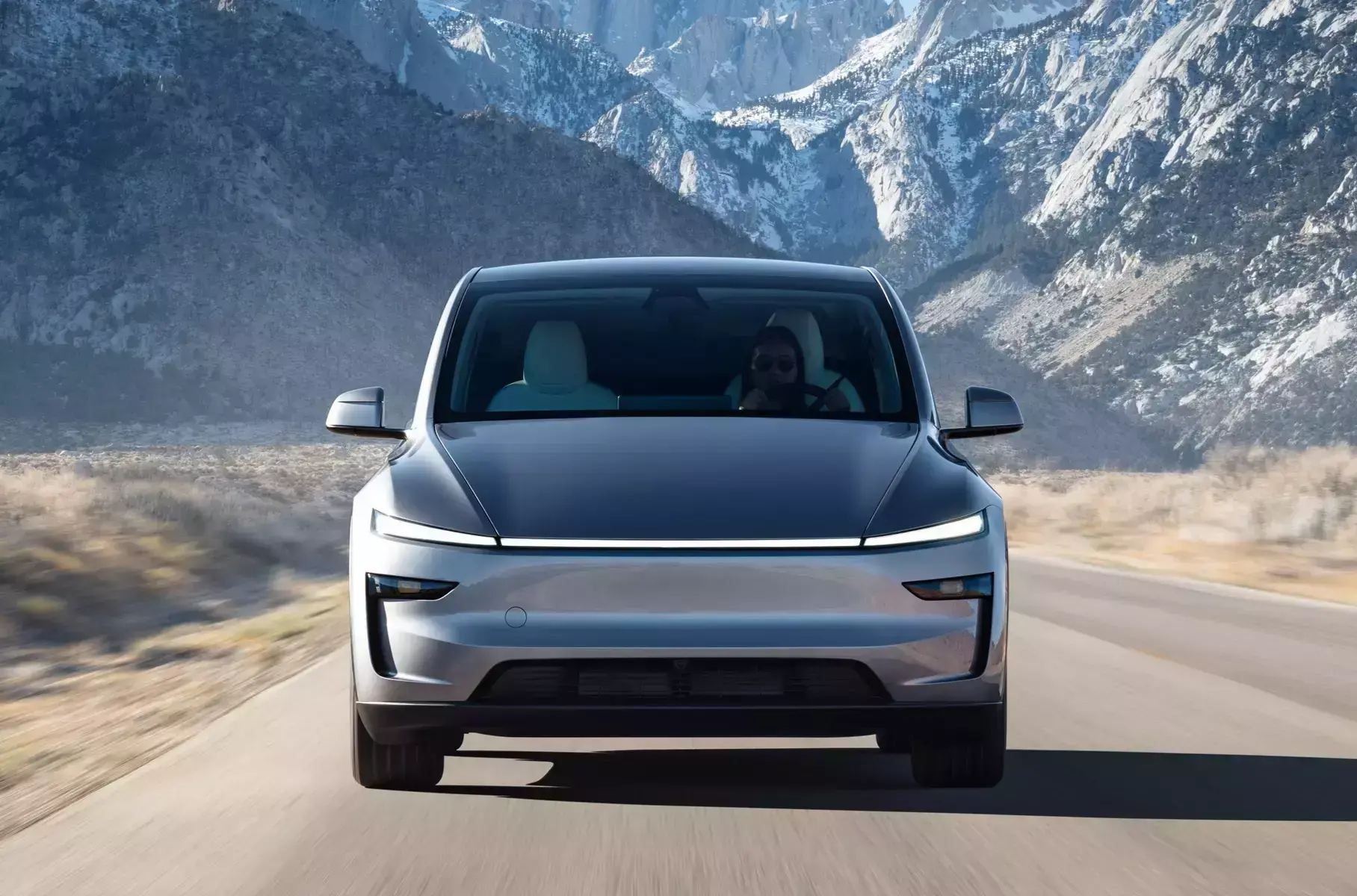 Autostat: Tesla car sales fell by 35% in Russia