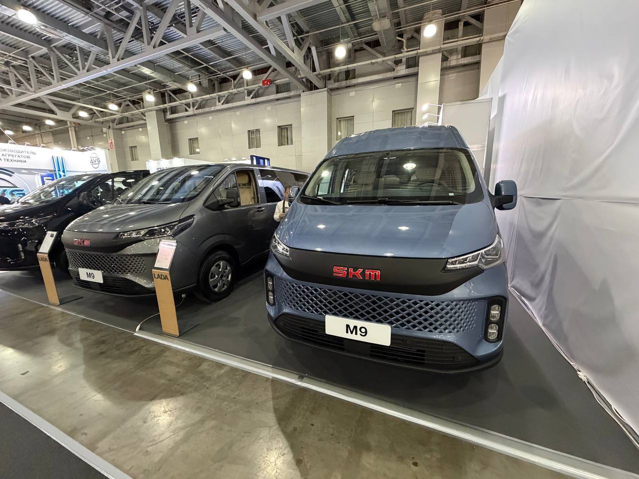 AvtoVAZ officially presented the M9 minibus