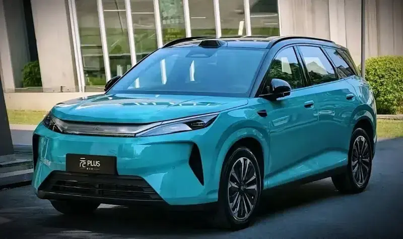 BYD showed the new Atto 3 with fast charging function and hidden door handles