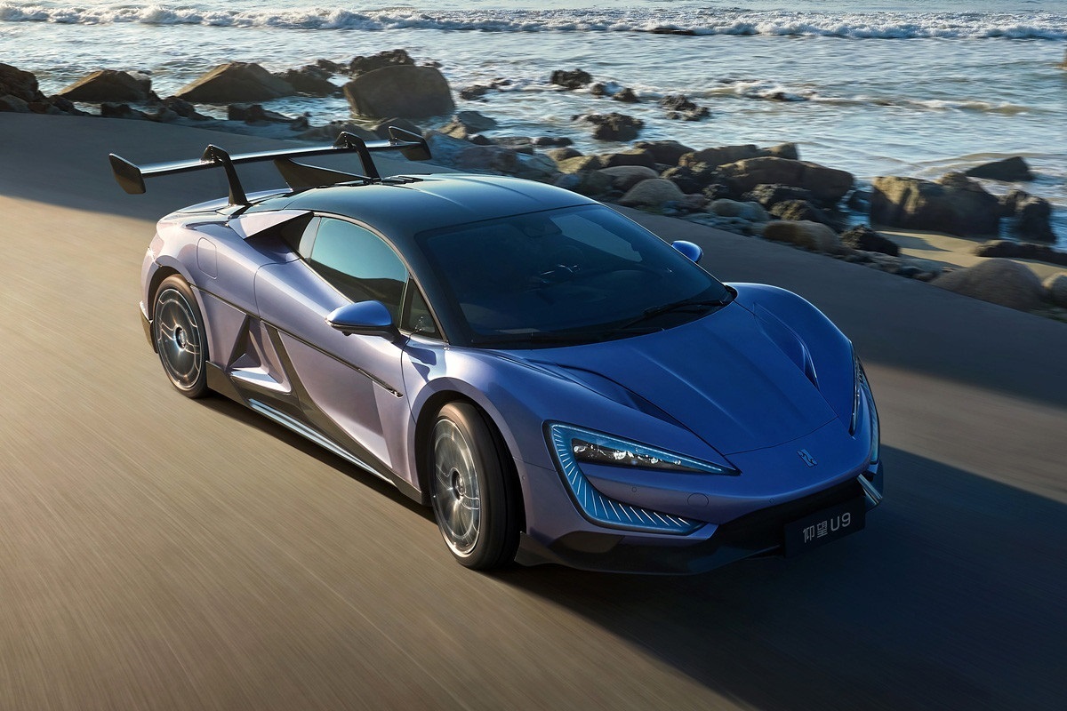 Chinese 1300-horsepower hypercar Yangwang U9 is being sold in Russia for 29 million rubles