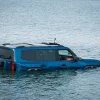 Chinese SUV Jetour G700 crossed the lake like a boat