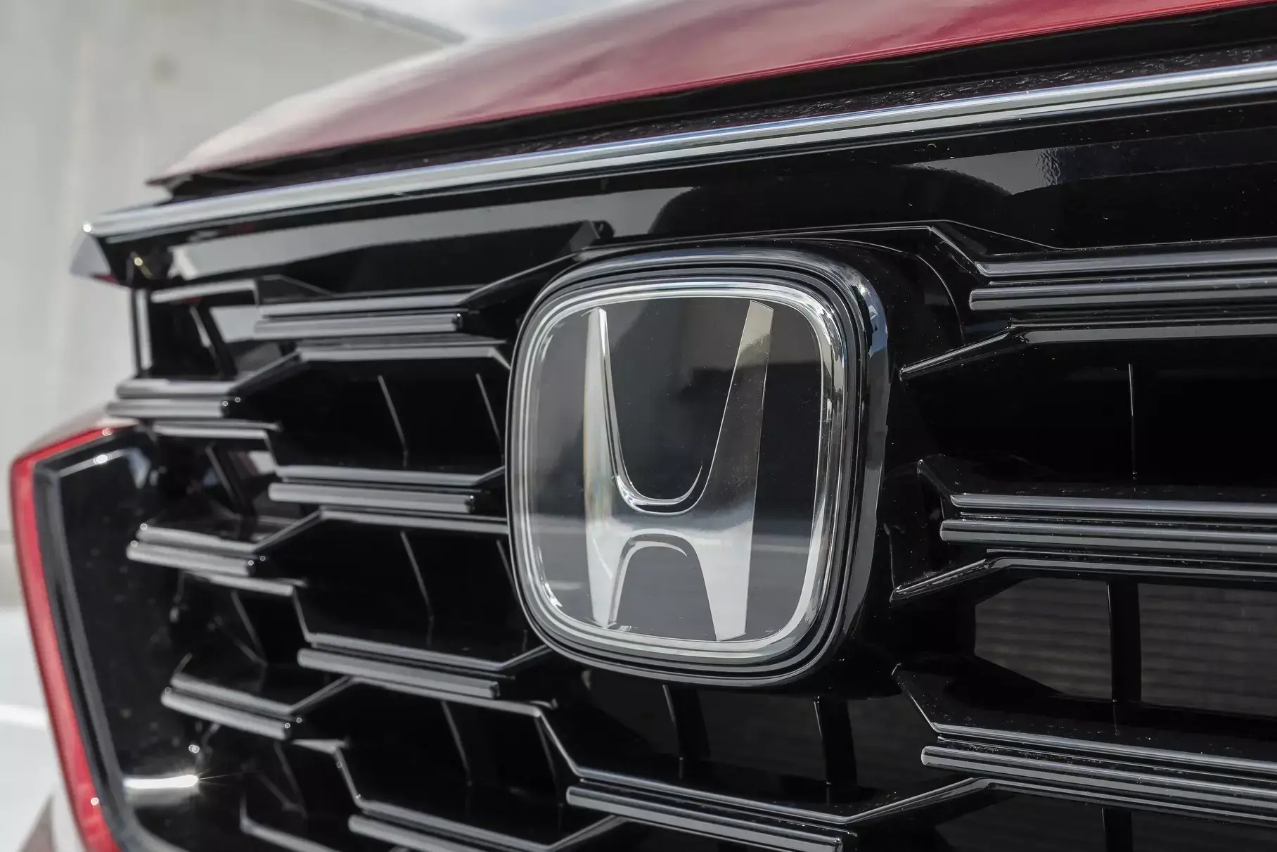 Honda ends its fiscal year with a loss for the first time in 70 years