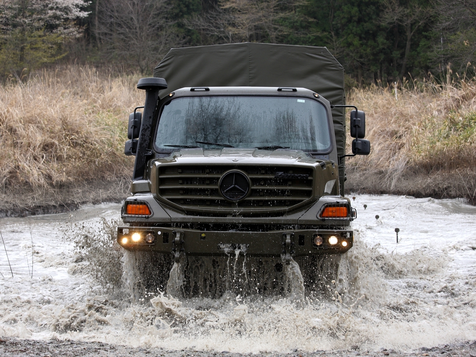 Mercedes accepted a multi-thousand order for heavy trucks from the French military