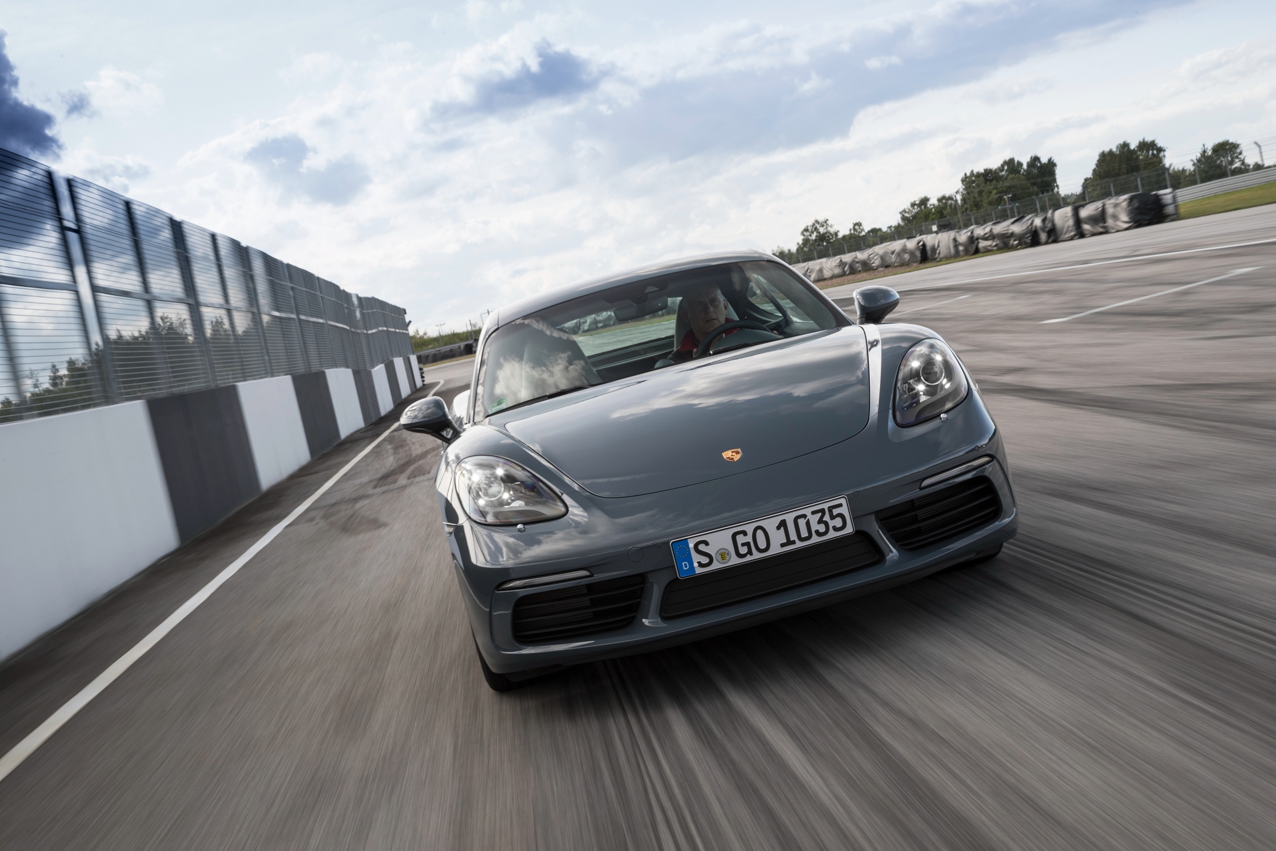 Porsche will sharply reduce production volumes and lay off workers