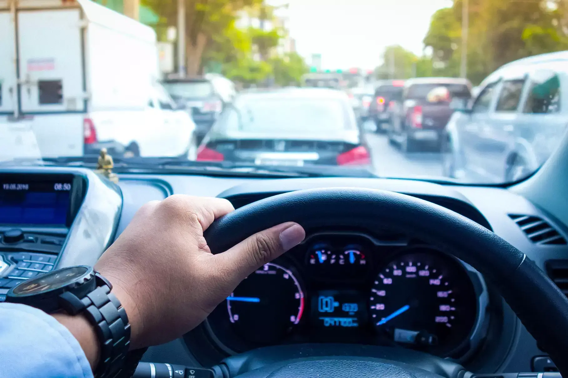 Russia plans to introduce special training for drivers of right-hand drive cars