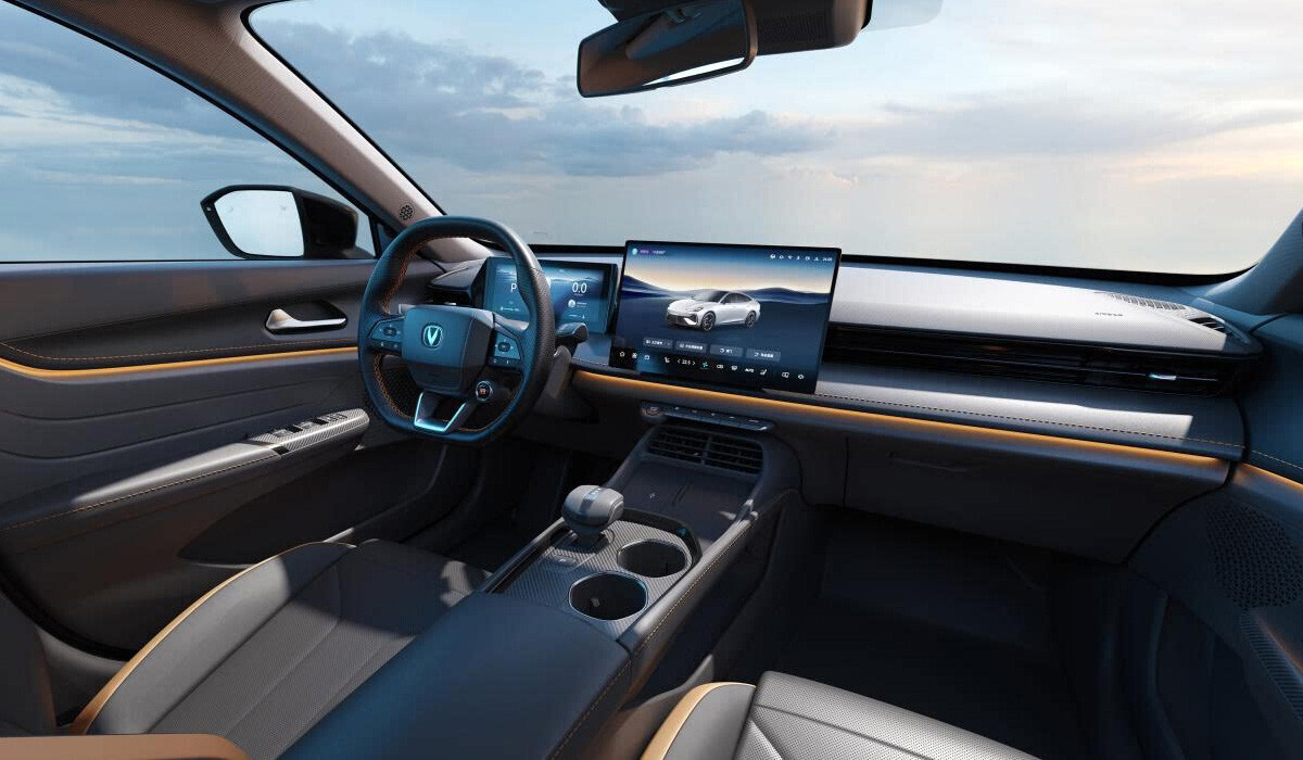 Sales of the “new generation” Changan Uni-V start in Russia