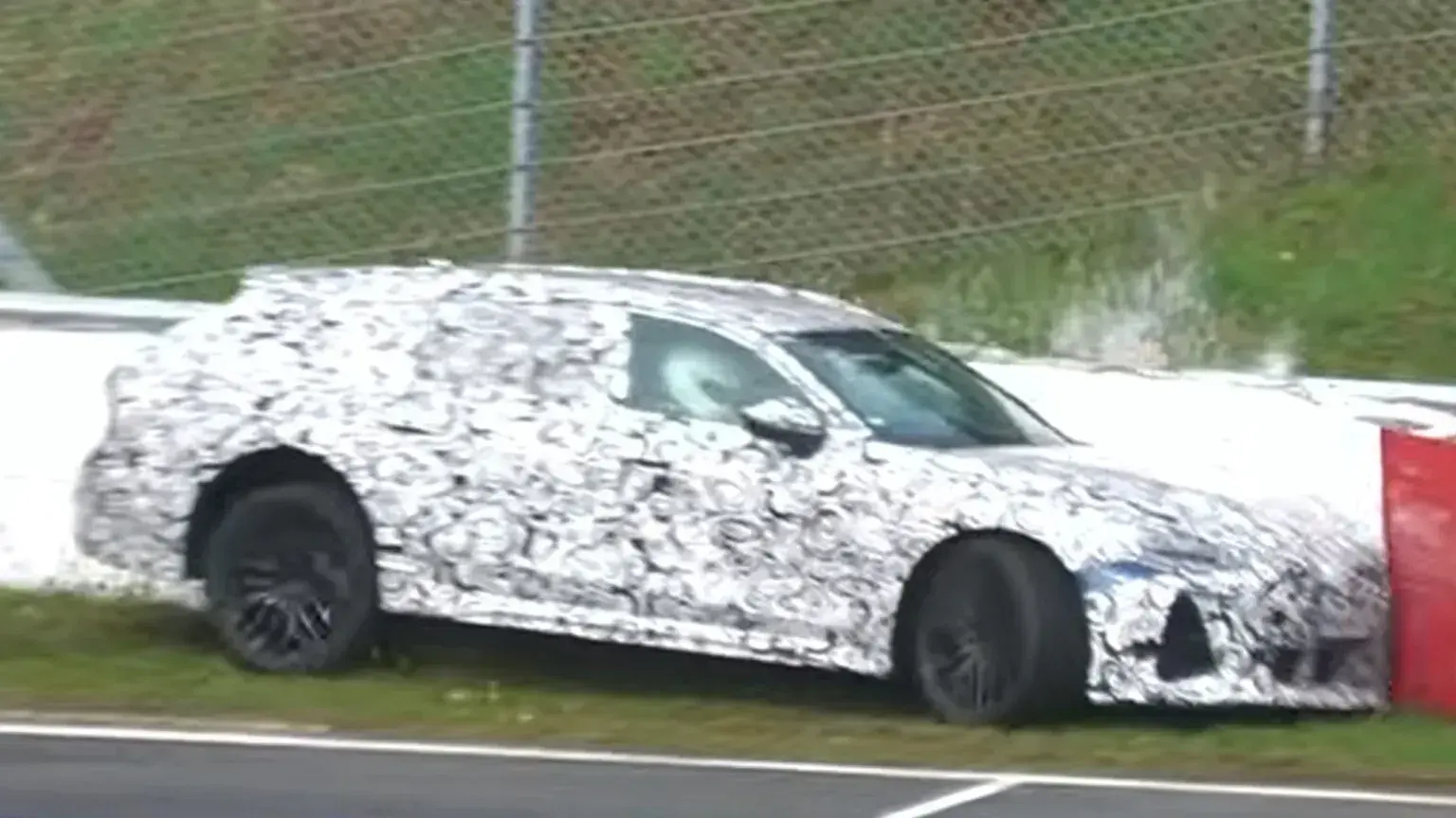 Secret Audi RS6 prototype crashes on Nürburgring during testing