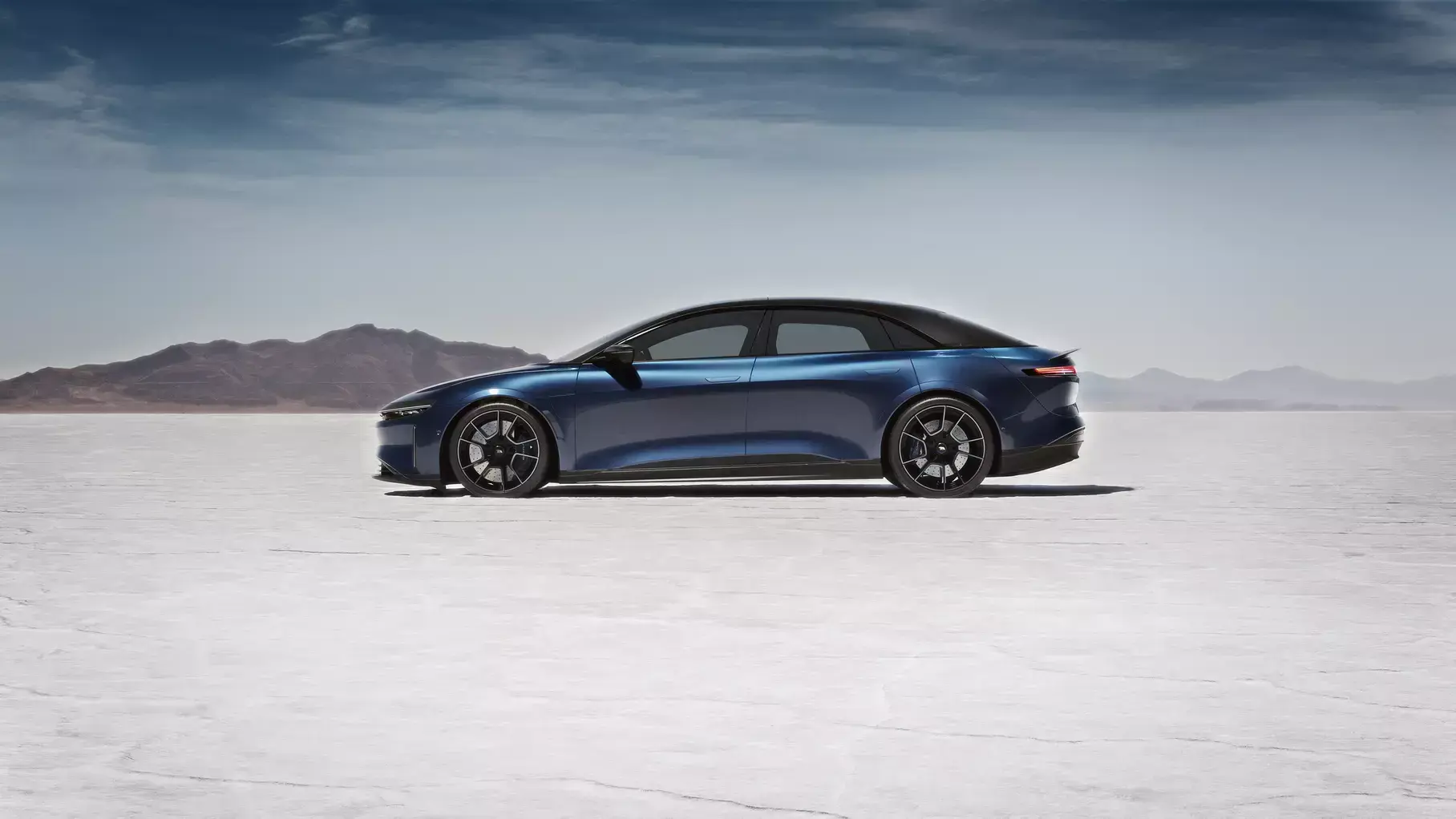 Warehouses are overstocked: the Lucid brand has accumulated cars worth $1.5 billion