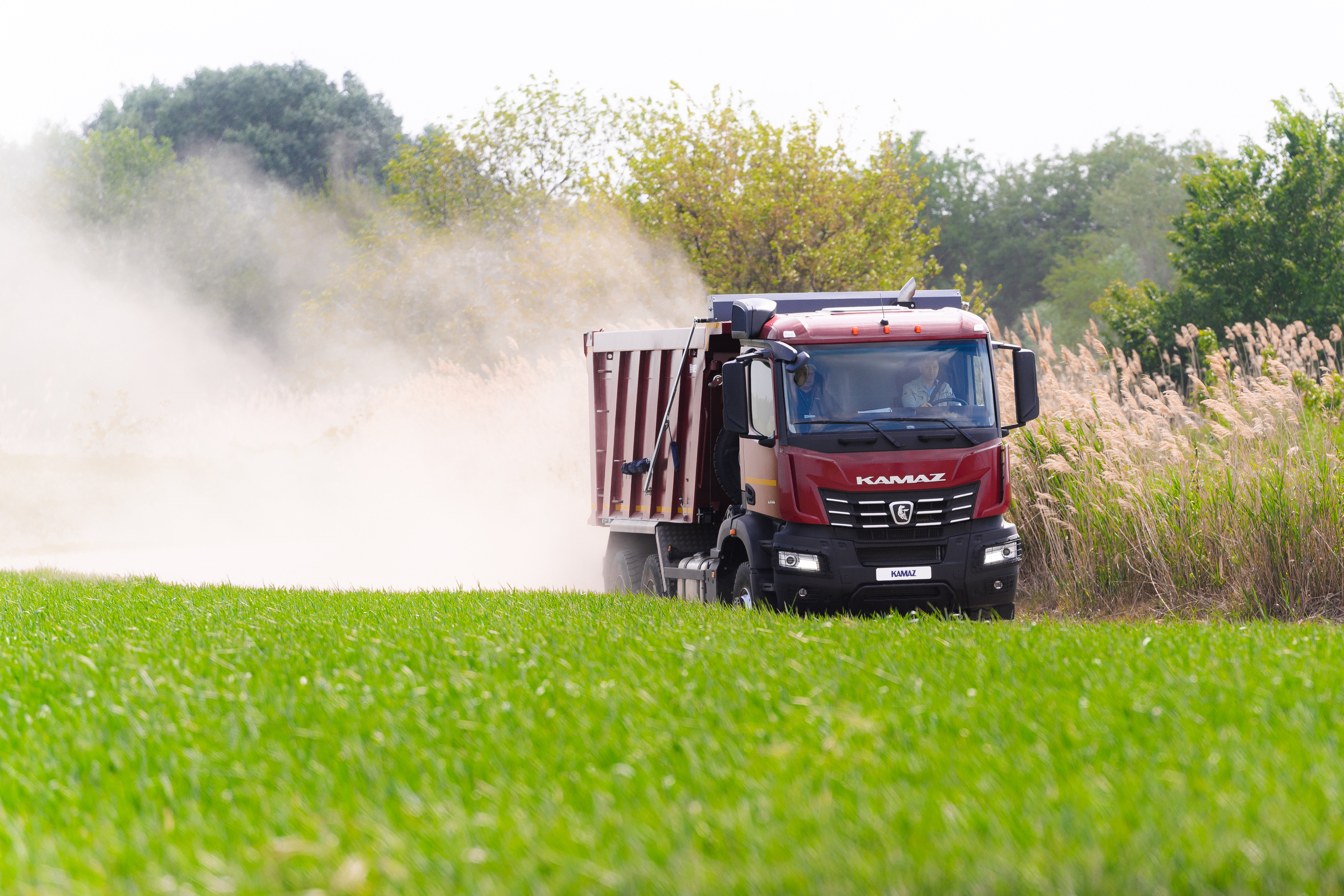 An animated cursor in the form of a KamAZ dump truck has appeared in the 2GIS navigator