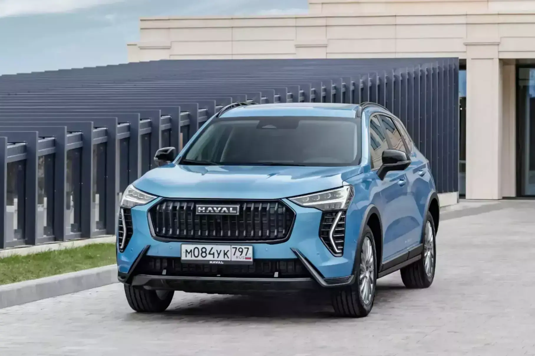Auto expert Blinov named the five most popular car colors among Russians in 2026