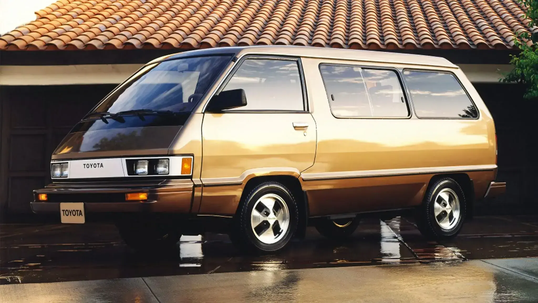 Cheap Toyota minivan from the 80s was equipped with a built-in ice maker